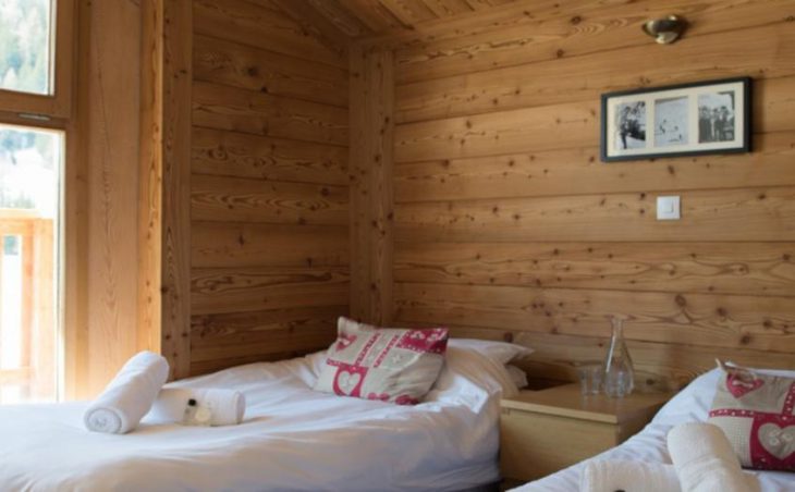 Hattiers Apartments, Tignes, Twin Bedroom